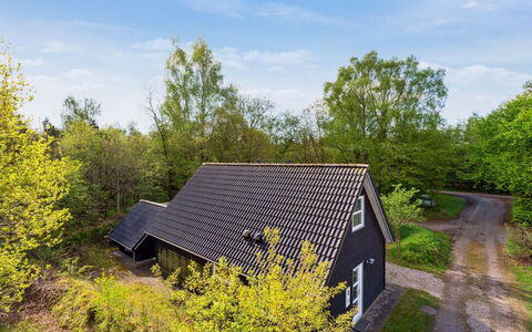 Øgot: Møbel, Indretning, Gulvbelægning, Etage, Loft, Værelse, Stol, Bord, Lejlighed, Køkken & Spisebord