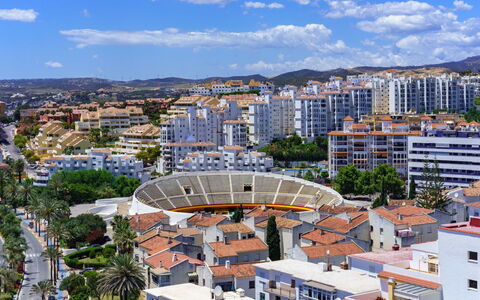Estepona 657: Træ, City, Byområde, Kvarter, Boligområde, Urban Design, Lejlighed, Stadion, Luftfotografering