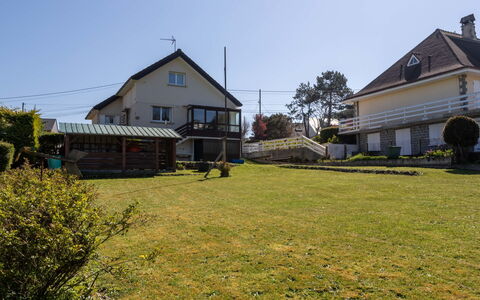 La Maison du Phare: Boligområde, Busk, Hus, Have, Hjem, Land Lot, Tag, Skygge, Lawn