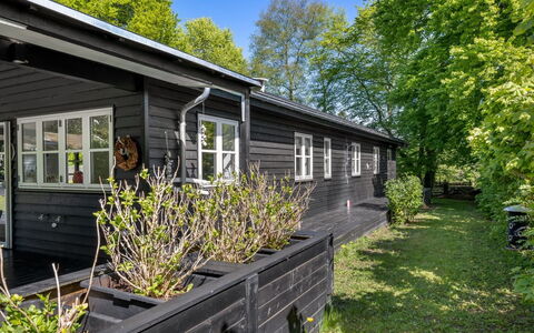 Christin - 275M from the Sea: Bjergkæde, Dal, Bjerglandsby, Ferieby