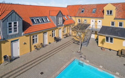 Merta - 500M from the Sea: Bjergkæde, Dal, Bjerglandsby, Ferieby