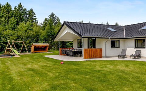 Alvira - 30Km from the Sea: Tag, Sommerhus, Garden Bygninger, Have, Lawn, Stuehus, Landscaping, Skygge, Estate, Gård