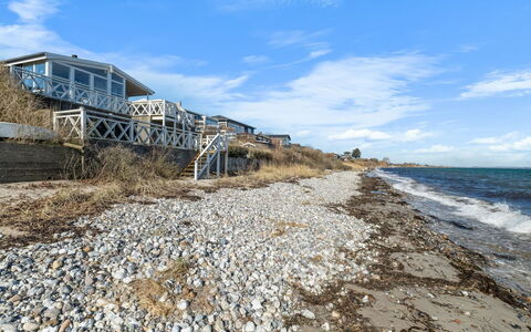 Answald - 10M from the Sea: Estate, Skygge, Indkørsel, Stuehus
