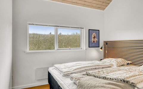 Kato - from the Sea: Træ, Indretning, Loft, Soveværelse, Seng, Gulvbelægning, Etage, Sengetøj, Bed Frame, Værelse