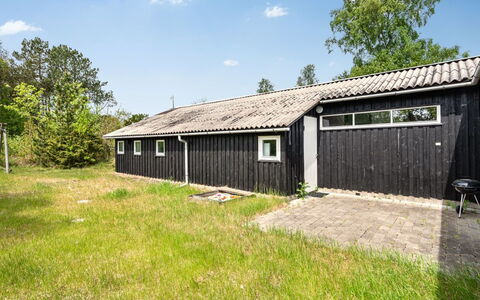 Hælf - 600M from the Sea: Møbel, Træ, Stol, Indretning, Bejdse, Naturmateriale, Hårdttræ, Stue, Armlæn, Design