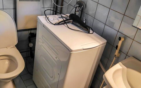 Kelokki: Toiletbræt, Toilet, Sanitærarmatur, Vvs, Vaskemaskine, Større Bandage, Badeværelse, Flise