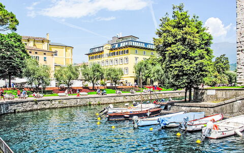 Dro 100: Vand, Krop Af Vand, City, Vandvej, Sommer, Stad, Bank, Kanal, Vandløb, Sø