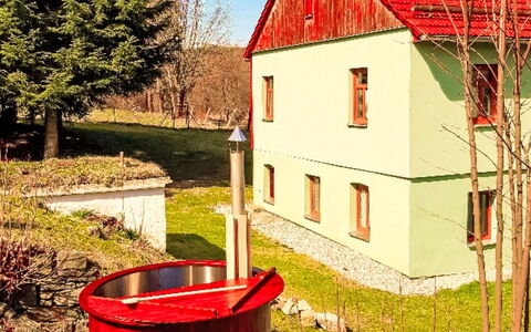 Lipno Garden and Relax: Sommerhus, Lawn, Have, Stuehus, Landsby, Gård, Backyard, Sidespor