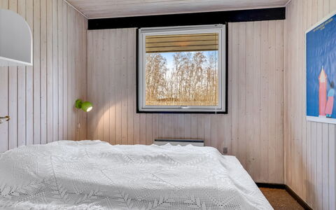 Tosti - 180M to the Fjord: Træ, Soveværelse, Indretning, Loft, Etage, Værelse, Seng, Sengetøj, Sengetøj, Hårdttræ