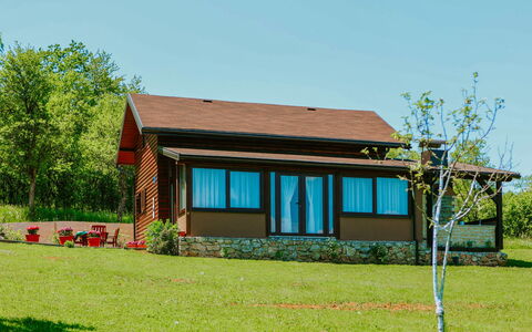 Iv-An: Svømmepøl, Udvej, Villa, Eco Hotel, Hotel, Hacienda, Ferieby