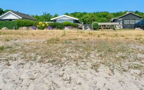 Cornelius - 30M from the Sea: Græs, Græs-, Land Lot, Sommerhus, Landdistrikt, Eng, Garden Bygninger, Have, Skur