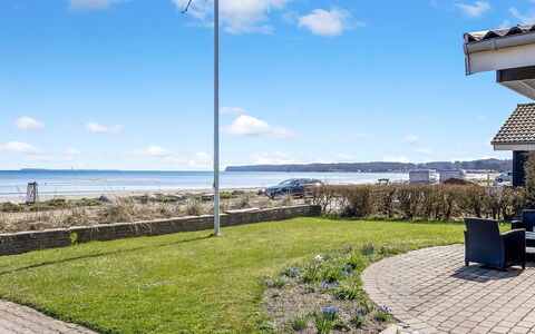 Cornelius - 30M from the Sea: Græs, Græs-, Land Lot, Sommerhus, Landdistrikt, Eng, Garden Bygninger, Have, Skur