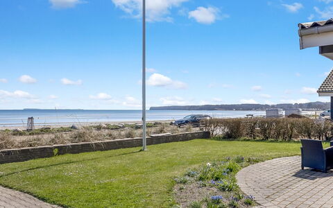 Cornelius - 30M from the Sea: Græs, Græs-, Land Lot, Sommerhus, Landdistrikt, Eng, Garden Bygninger, Have, Skur