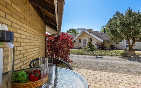 Darina - 150M from the Sea: Lejlighed, Ejerlejlighed, Estate, Altan, Villa, Hotel