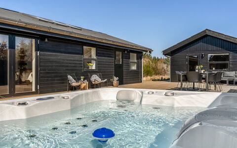 Heidl - 2Km from the Sea: Træ, Hjem, Veranda, Dæk, Hårdttræ, Tag, Bejdse, Trægulve, Eco Hotel