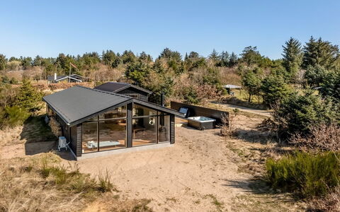 Heidl - 2Km from the Sea: Træ, Hjem, Veranda, Dæk, Hårdttræ, Tag, Bejdse, Trægulve, Eco Hotel