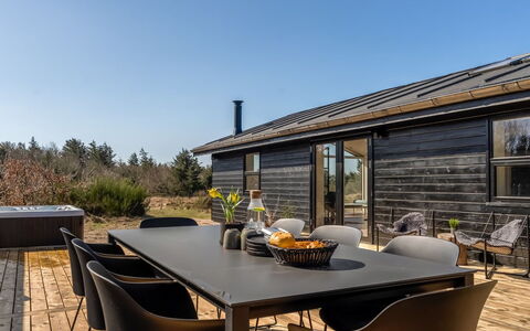 Heidl - 2Km from the Sea: Træ, Hjem, Veranda, Dæk, Hårdttræ, Tag, Bejdse, Trægulve, Eco Hotel