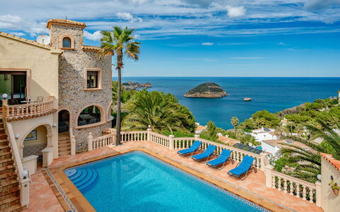 Castillo al Mar: Lejlighed, Møbel, Boligområde, Altan, Ejerlejlighed, Stol, Skygge, Udvej, Kyst, Hotel