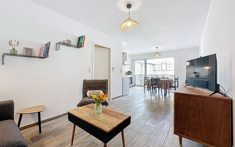 Océanide: Lejlighed, Altan, Ejerlejlighed, Stol, Aluminium, Gelænder, Hårdttræ, Dagslys, Penthouselejlighed, Dæk
