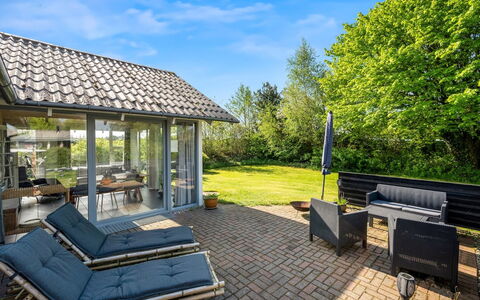 Fido - 500M to the Fjord: Tag, Busk, Hjem, Land Lot, Sommerhus, Skygge, Have, Bunddække, Estate, Udendørs Møbler