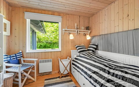 Fido - 500M to the Fjord: Svømmepøl, Udendørs Møbler, Fritid, Sanitærarmatur, Jacuzzi, Udvej, Stueplante, Landscaping, Stol