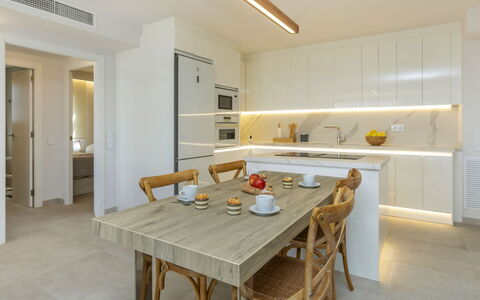 Marinada Cambrils: Svømmepøl, Kompositmateriale, Lejlighed, Ejerlejlighed, Villa, Landscaping, Udvej, Hotel, Altan, Eco Hotel