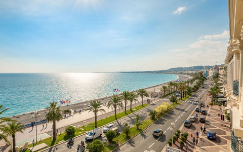 L'Helios: Blå, Krop Af Vand, Kyst, Horisont, Hav, Coastal Og Oceaniske Landskabsformer, Strand, Kyst, Sommer, Ocean