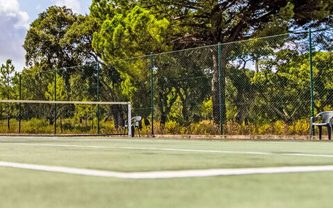 Apartamento Natura Bliss – R C: Kædelink Fencing, Tennisbane, Mesh, Trådhegn, Net, Tennis, Skygge, Hegn