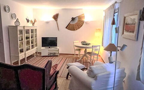 Apartamento Com 1 Quarto Ua33: Svømmepøl, Kompositmateriale, Lejlighed, Ejerlejlighed, Villa, Landscaping, Udvej, Hotel, Altan, Eco Hotel