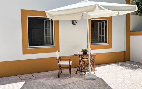 Apartamento Com 1 Quarto Ua33: Svømmepøl, Kompositmateriale, Lejlighed, Ejerlejlighed, Villa, Landscaping, Udvej, Hotel, Altan, Eco Hotel
