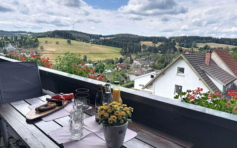 Blackforest Birdnest: Stol, Altan, Udendørs Møbler, Stueplante, Eco Hotel, Blomsterkrukke, Udendørs Bord