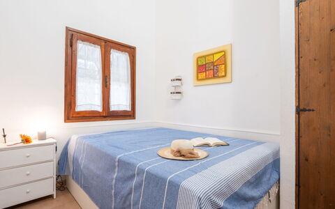 Casa ai Mandorli: Væg, Indretning, Møbel, Træ, Etage, Soveværelse, Gulvbelægning, Loft, Seng, Lejlighed