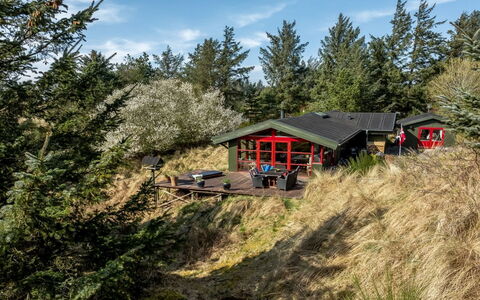 Nimrod - 800M from the Sea: Busk, Sommerhus, Hældning, Bjælkehytte, Garden Bygninger, Lærk, Hytte, Skur, Pine Family