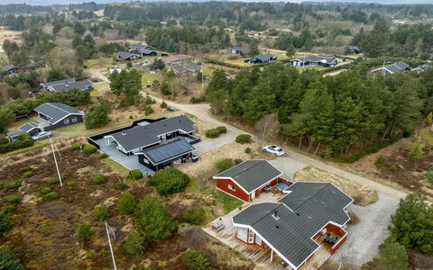 Gunborg - 2.5Km from the Sea: Tag, Hus, Hjem, Sommerhus, Sidespor, Estate, Indkørsel, Garden Bygninger, Gård, Skur