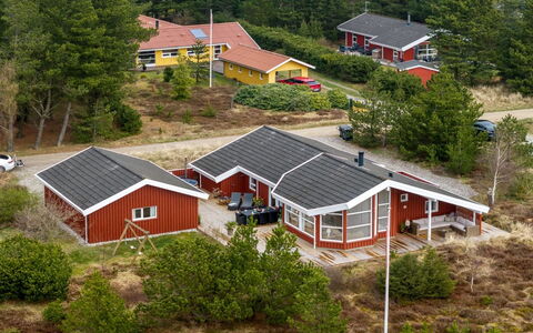 Gunborg - 2.5Km from the Sea: Tag, Hus, Hjem, Sommerhus, Sidespor, Estate, Indkørsel, Garden Bygninger, Gård, Skur