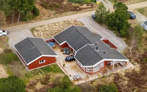 Gunborg - 2.5Km from the Sea: Tag, Hus, Hjem, Sommerhus, Sidespor, Estate, Indkørsel, Garden Bygninger, Gård, Skur