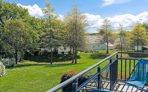 Les Demeures du Parc: Blå, Skygge, Have, Lawn, Landscaping, Udendørs Møbler, Gård, Parkere, Stol, Eco Hotel