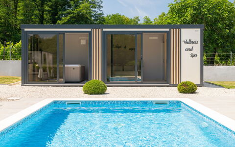 Villa Romantica: Udendørs Møbler, Have, Udendørs Bord, Stol, Skygge, Landscaping, Backyard, Gård, Eco Hotel, Køkken & Spisebord