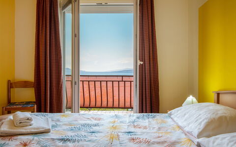 Mare Croatia: Udendørs Møbler, Have, Udendørs Bord, Stol, Skygge, Landscaping, Backyard, Gård, Eco Hotel, Køkken & Spisebord