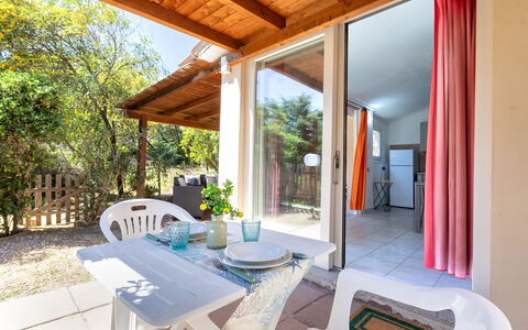 La Casetta di Franci: Udendørs Møbler, Have, Udendørs Bord, Stol, Skygge, Landscaping, Backyard, Gård, Eco Hotel, Køkken & Spisebord