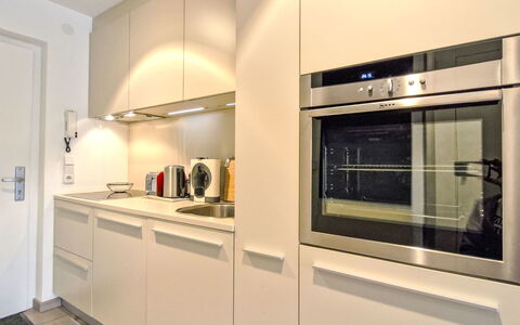 Bergnest: Køkken, Køkken Apparat, Større Bandage, Indretning, Countertop, Cabinetry, Gulvbelægning, Husholdningsapparat, Loft, Etage