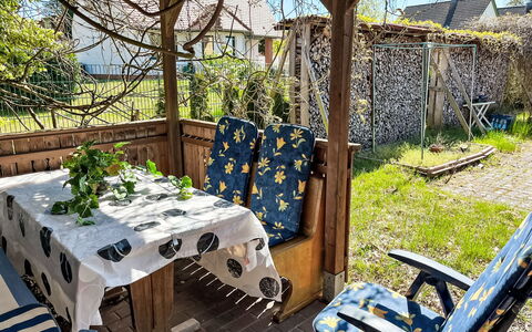 Hammel: Møbel, Træ, Udendørs Møbler, Stol, Bord, Udendørs Bord, Sommerhus, Veranda, Backyard, Skygge