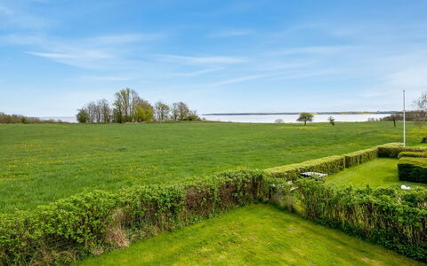 Christan - 350M from the Sea: Hus, Hjem, Dør, Tag, Sommerhus, Estate, Have, Skygge, Sidespor, Gård