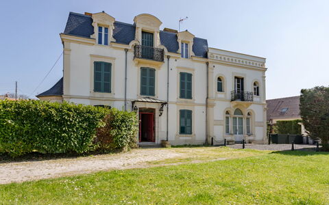 Les Jardins de Cabourg: Boligområde, Hjem, Hus, Dør, Estate, Mansion, Villa, Indkørsel, Altan, Hacienda