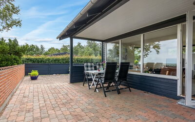 Atena - 200M from the Sea