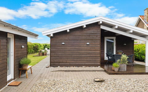 Dimo - 20M from the Sea: Græs, Græs-, Land Lot, Sommerhus, Landdistrikt, Eng, Garden Bygninger, Have, Skur