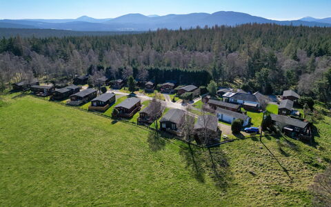 Lodge 8: Landskab, Hus, Land Lot, Almindeligt, Landdistrikt, Hjem, Sommerhus, Mark, Landsby, Eng