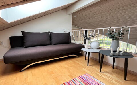 Sejer - 350M from the Sea: Møbel, Træ, Gulvbelægning, Indretning, Couch, Etage, Trægulve, Stue, Pude, Throw Pillow