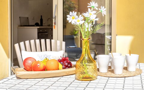 Castelgenovese: Hjem, Lejlighed, Altan, Estate, Skygge, Villa, Eco Hotel, Veranda, Landscaping, Mansion