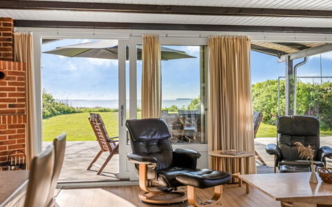 Ørn - 5M from the Sea: Estate, Skygge, Indkørsel, Stuehus